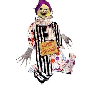 Spirit Exclusive HUGZ the Clown Kids Size Medium